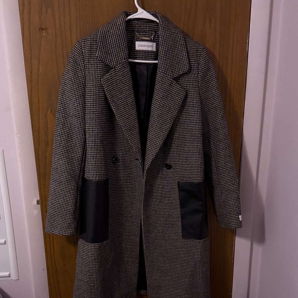 Calvin Klein Men's Houndstooth Trench Coat with Black Details